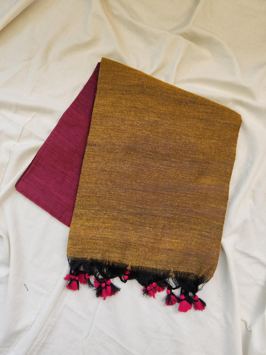 Eterna Dual Harmony Handloom Saree – Mustard Gold & Wine Pink with Tassels